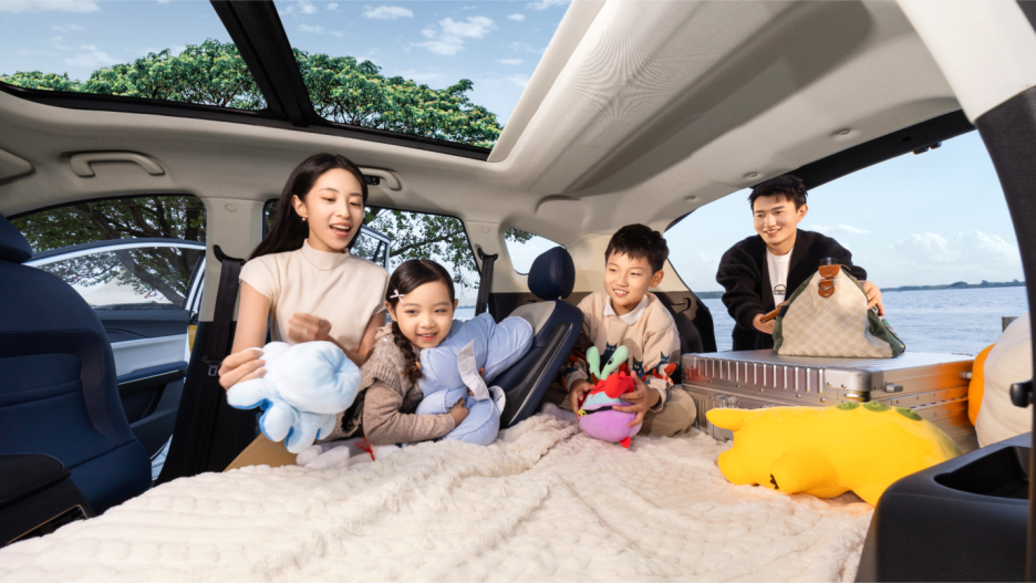 9.98-14.98万元  大七座电混SUV  pp电子X8 E家正式上市1233.png
